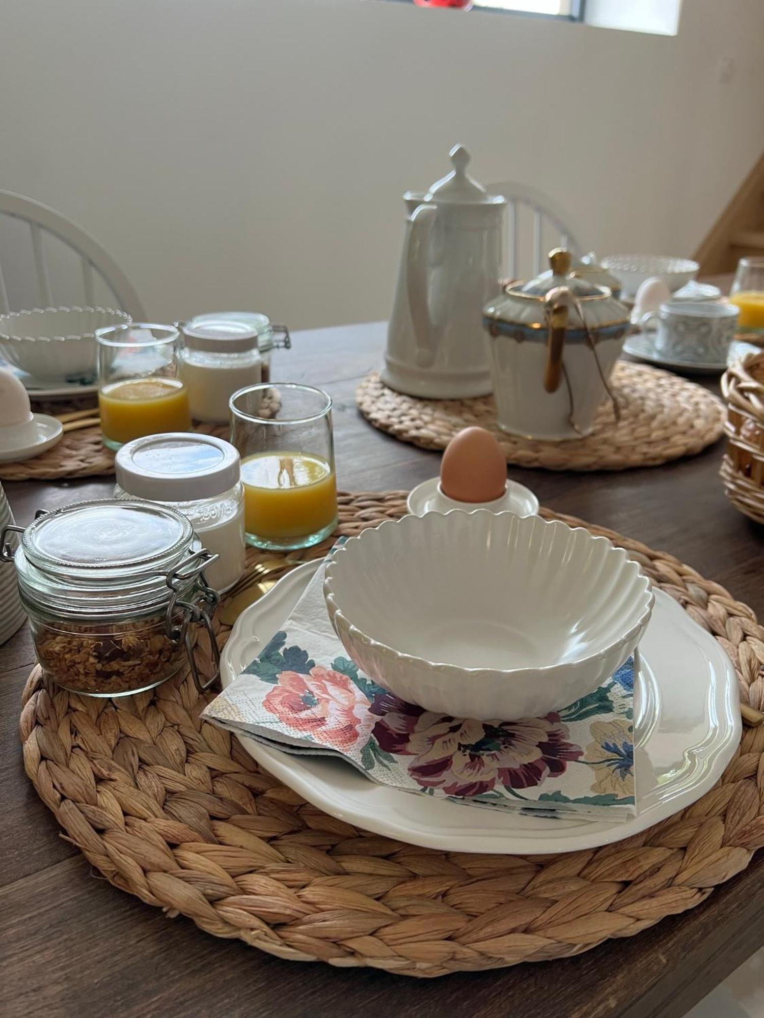 Bed and Breakfast Le Logis De La Lettre Tinteniac Екстер'єр фото